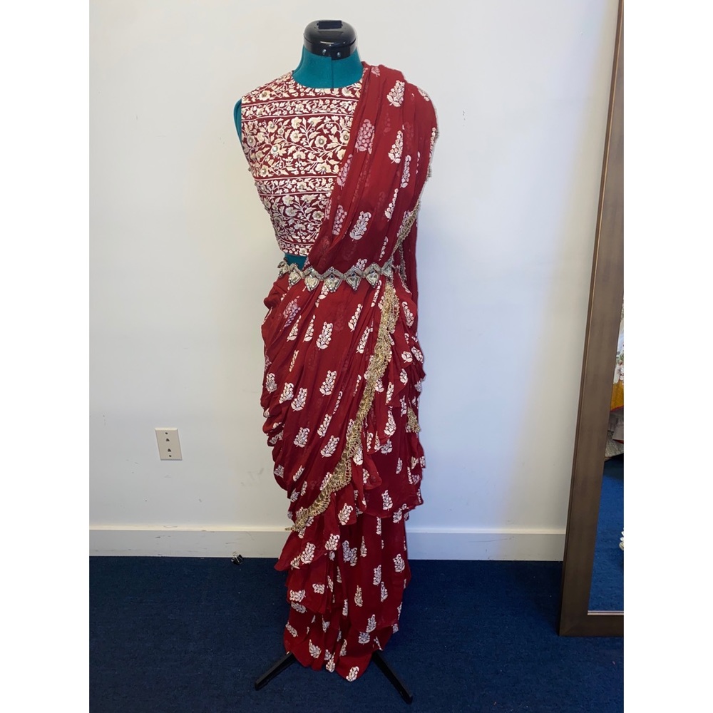 Red Printed Layered Sari set with Embroidered Belt